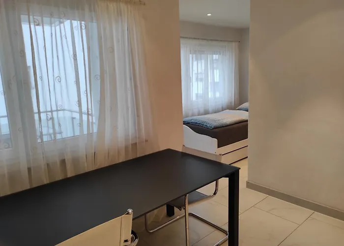 Stadtapartment Mit Balkon アパート